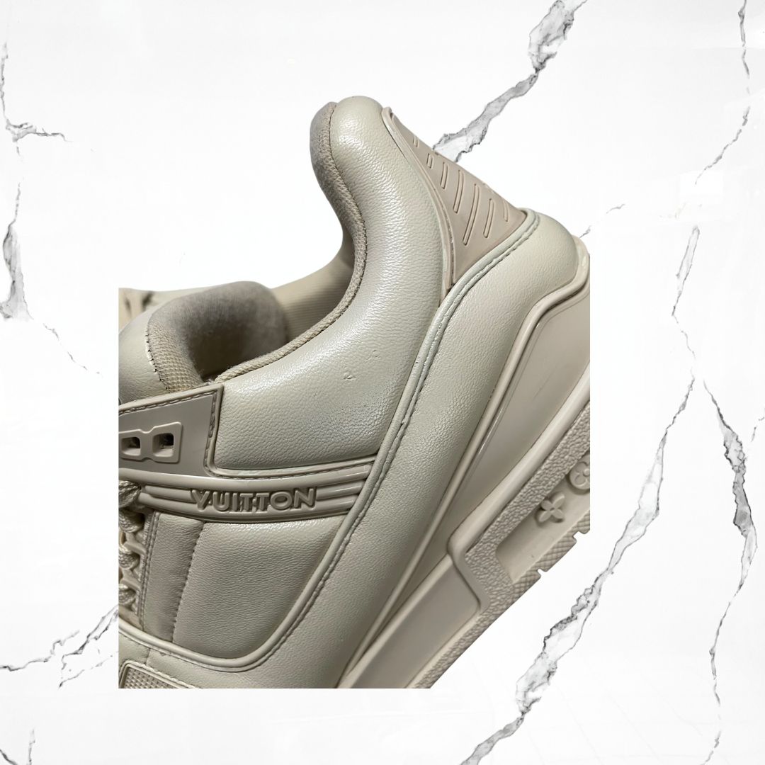 Louis Vuitton Trainer Beige (De Uso) - Urban Utility