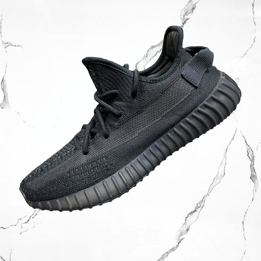 Yeezy Boost 350 V2 Onyx (De Uso) - Urban Utility