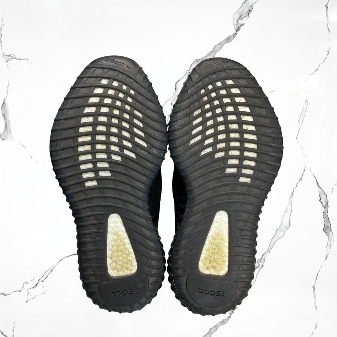 Yeezy Boost 350 Bred (De Uso) - Urban Utility