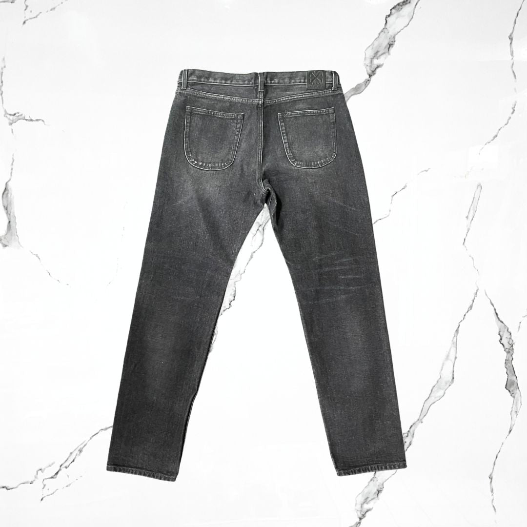 Off White Black Wash Jeans (De Uso) - Urban Utility