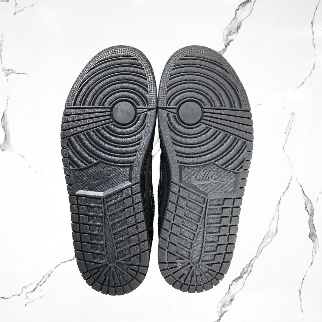 Jordan 1 Low OG Travis Scott Black Phantom ( De Uso) - Urban Utility