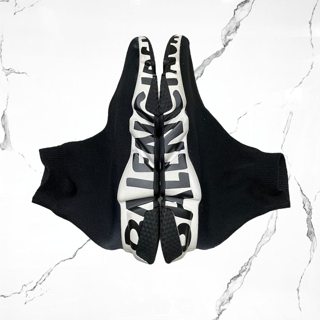 Balenciaga Speed Graffiti Trainers Black White (De Uso) - Urban Utility