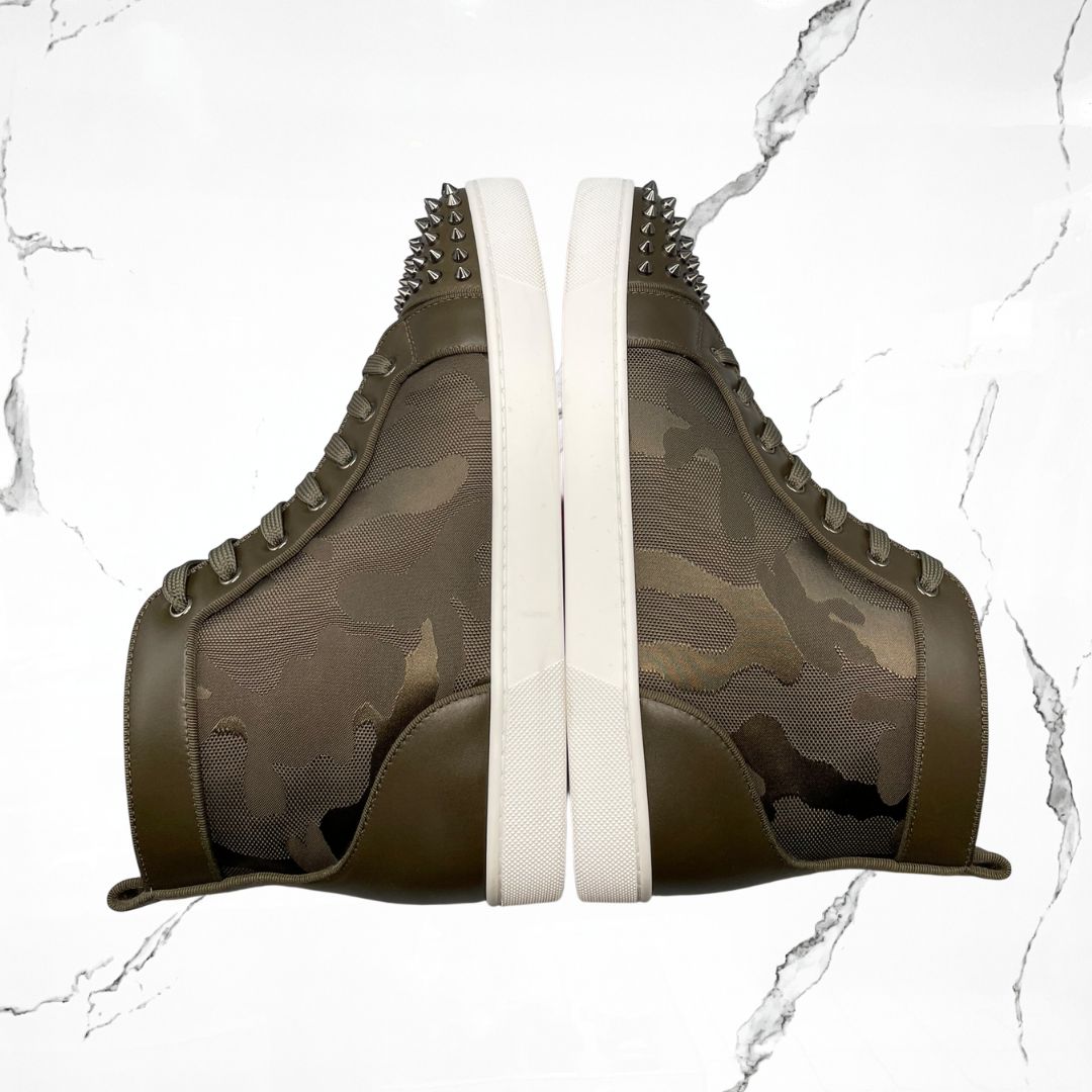 Christian Louboutin Lou Spikes Orlato Flat Olive (De Uso) - Urban Utility