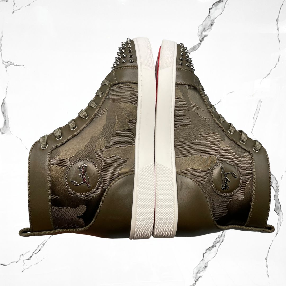 Christian Louboutin Lou Spikes Orlato Flat Olive (De Uso) - Urban Utility