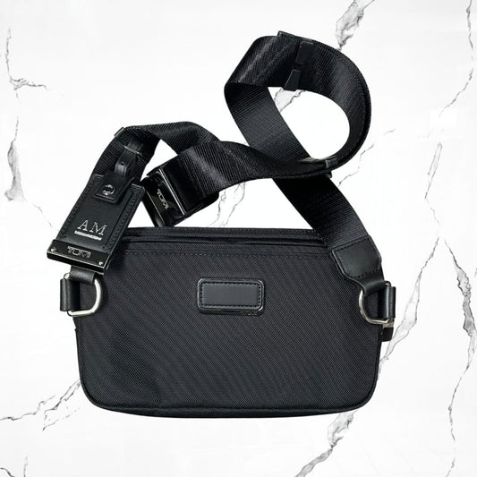 Tumi Bandolera Black (De Uso) - Urban Utility