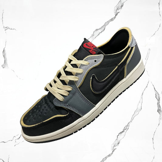 Jordan 1 Low OG EX Black Smoke Grey (De Uso)