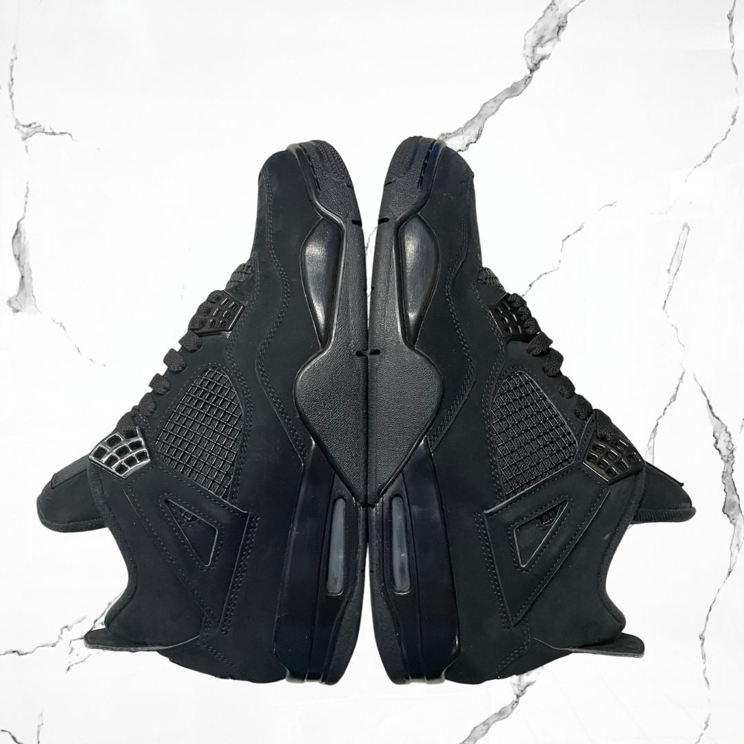 Jordan 4 Black Cat (De Uso) - Urban Utility