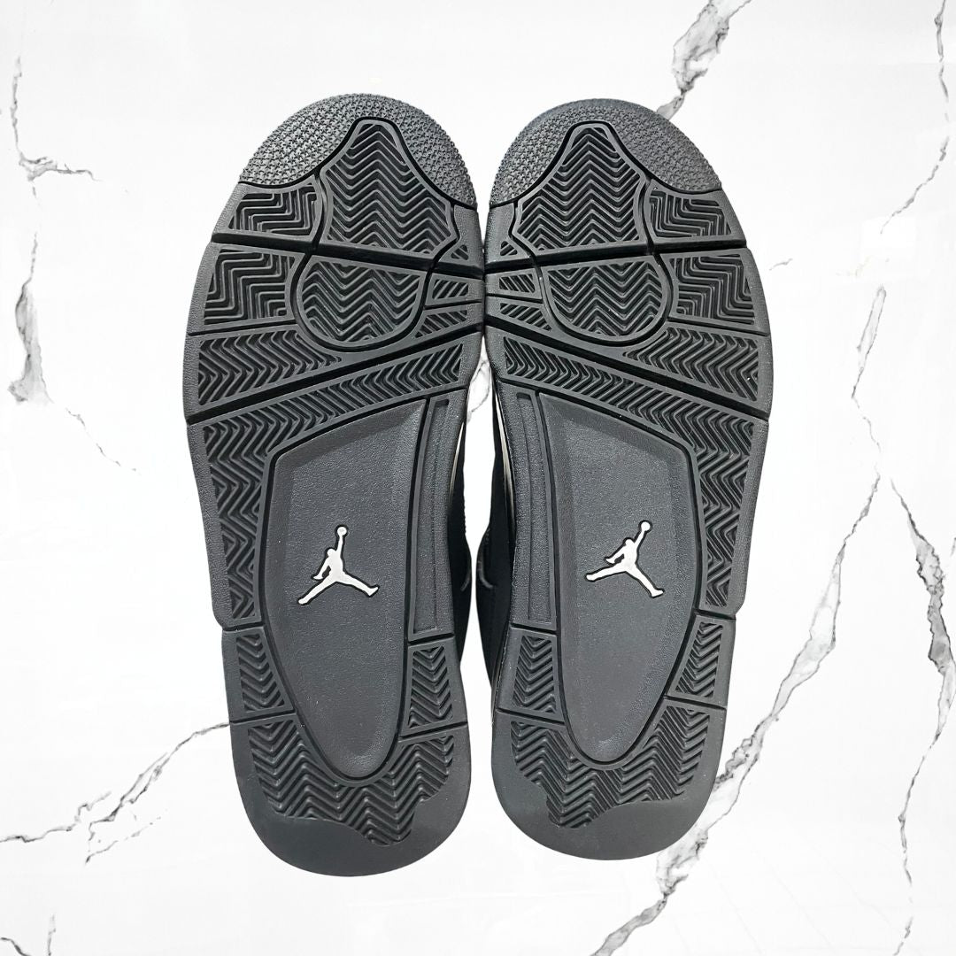 Jordan 4 Black Cat (De Uso) - Urban Utility