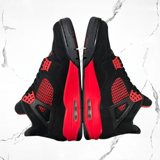 Jordan 4	Red Thunder (De Uso)