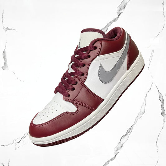 Jordan 1 Low White Bordeaux (De Uso)