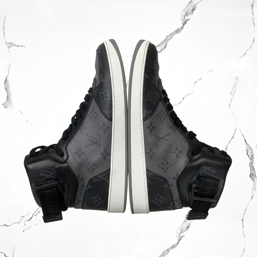Louis Vuitton Rivoli Boot Black Grey (De Uso) - Urban Utility