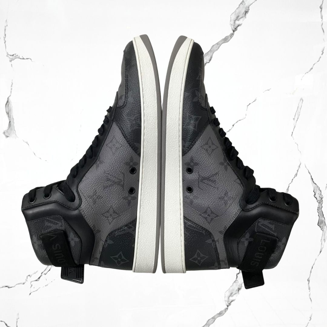 Louis Vuitton Rivoli Boot Black Grey (De Uso) - Urban Utility