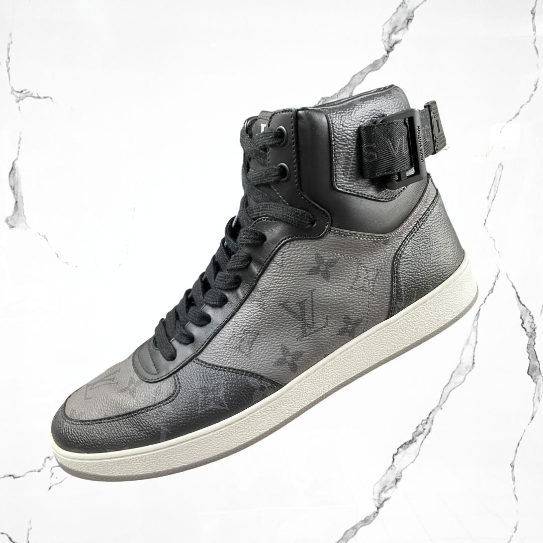 Louis Vuitton Rivoli Boot Black Grey (De Uso) - Urban Utility