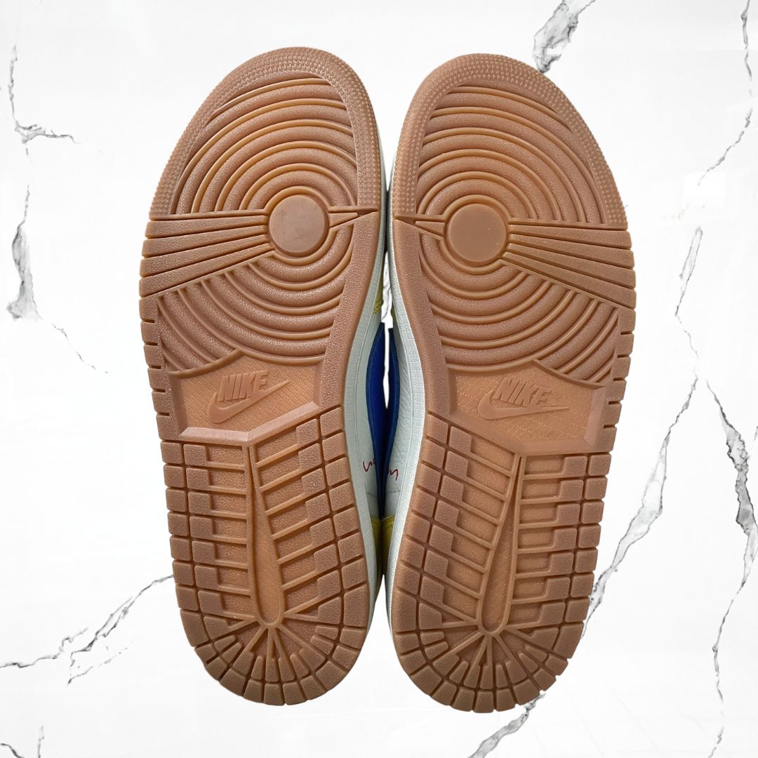 Jordan 1 Low Travis Scott Canary (W) (De Uso) - Urban Utility