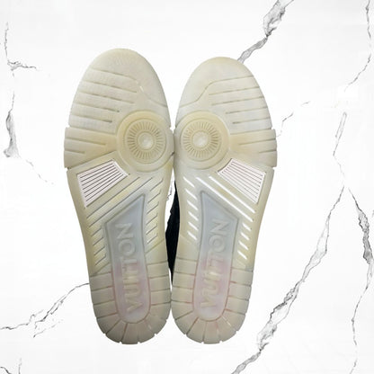 Louis Vuitton Trainer Monogram Denim (De Uso) - Urban Utility