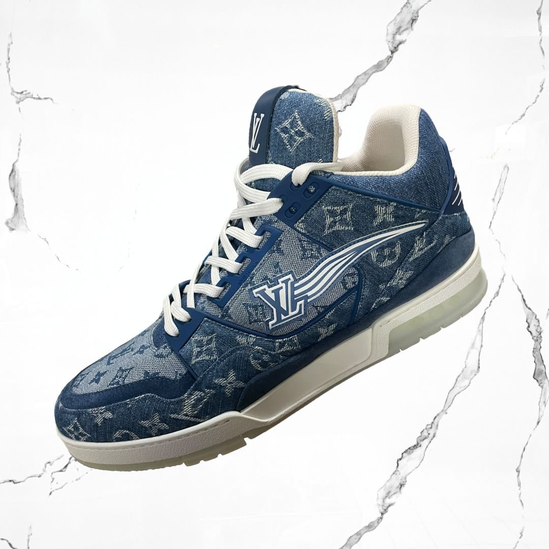 Louis Vuitton Trainer Monogram Denim (De Uso) - Urban Utility