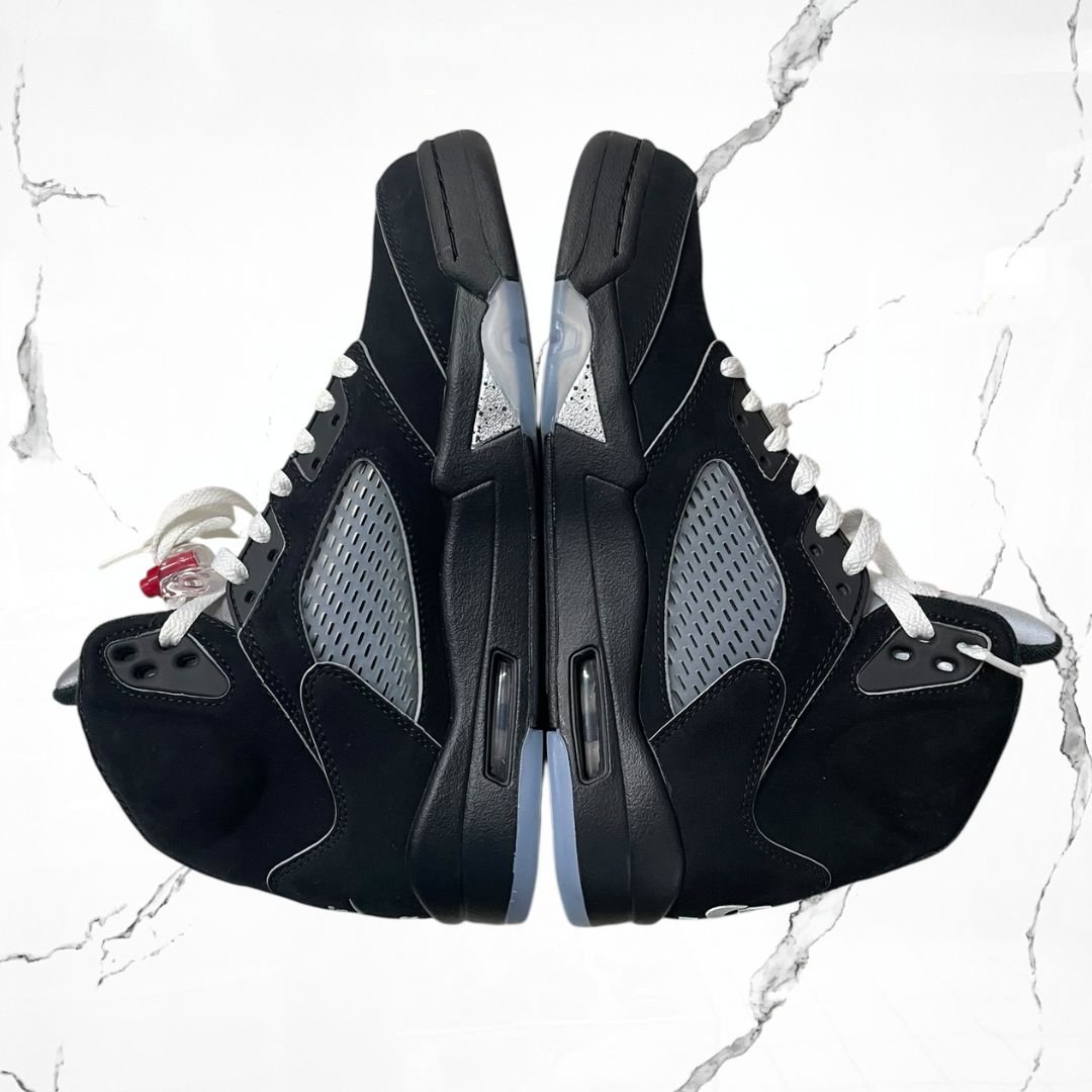 Jordan 5 OG Black Metallic Reimagined (De Uso) - Urban Utility