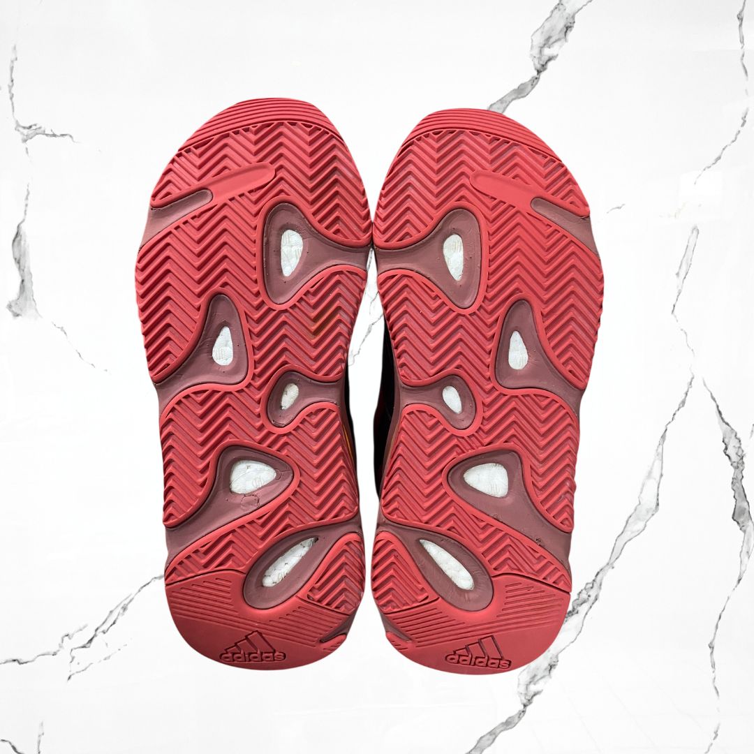 Adidas Yeezy Boost 700 Hi - Res Red (De Uso) - Urban Utility