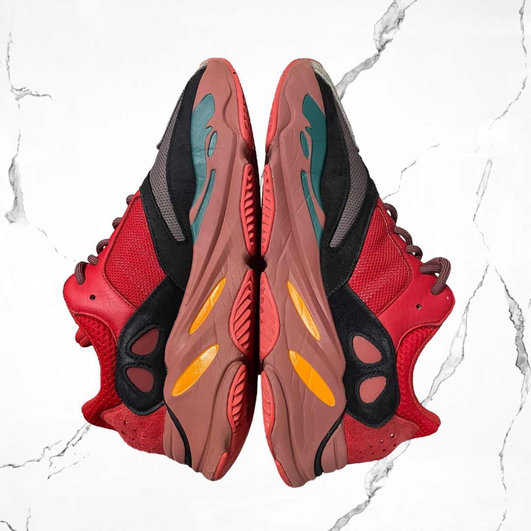 Adidas Yeezy Boost 700 Hi - Res Red (De Uso) - Urban Utility