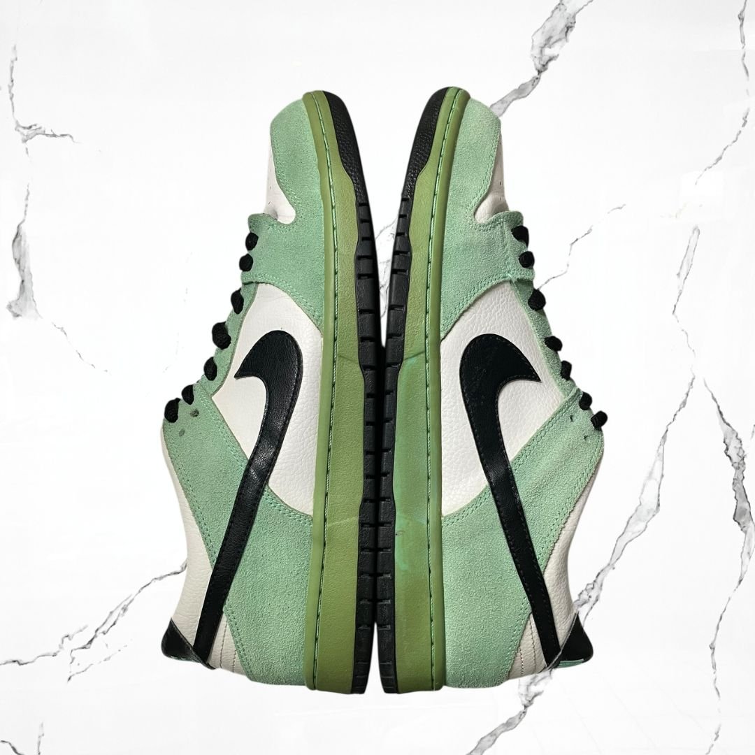 Dunk SB Low Sea Crystal (De Uso) - Urban Utility