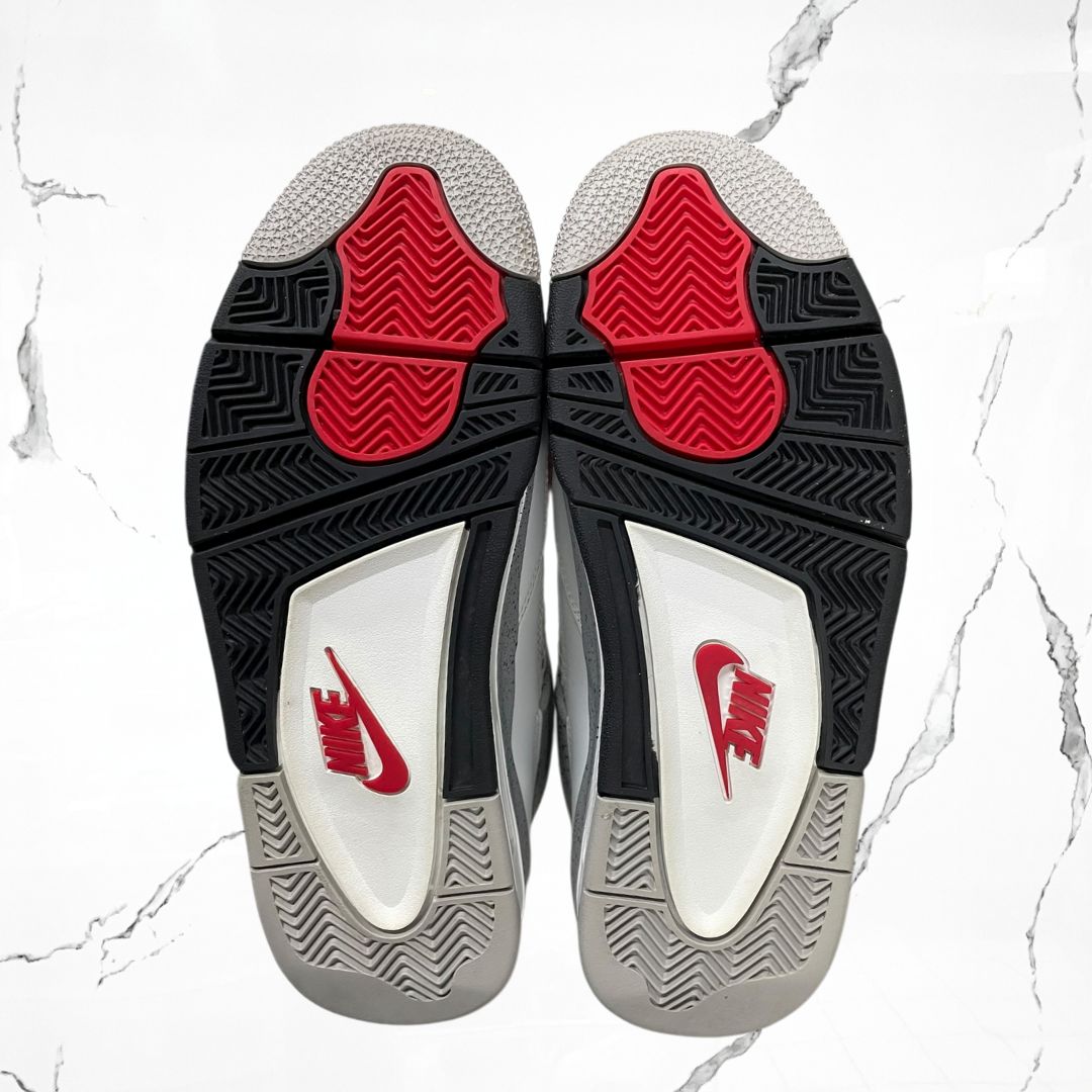 Jordan 4 White Cement (2025) (De Uso) - Urban Utility