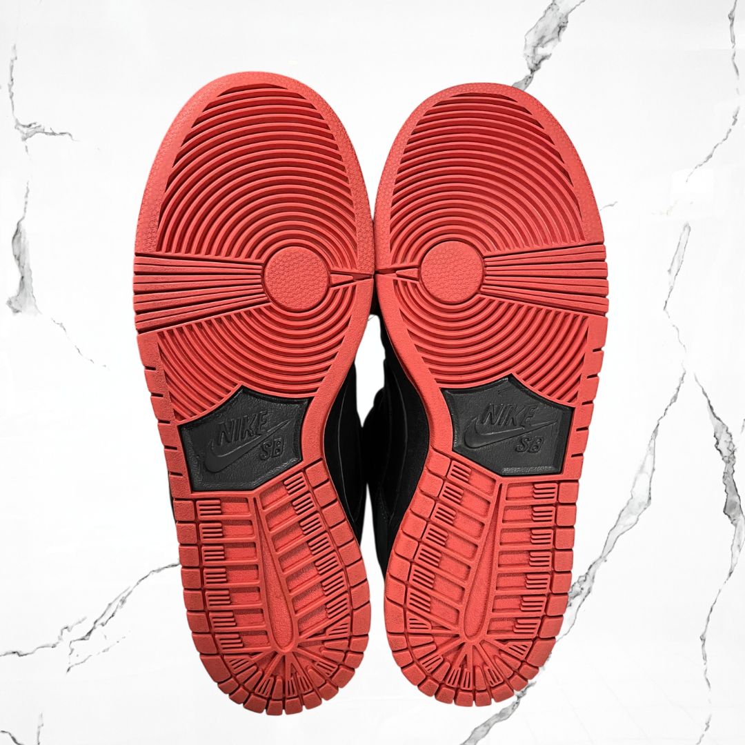 Dunk SB Low Black Pigeon (De Uso) - Urban Utility