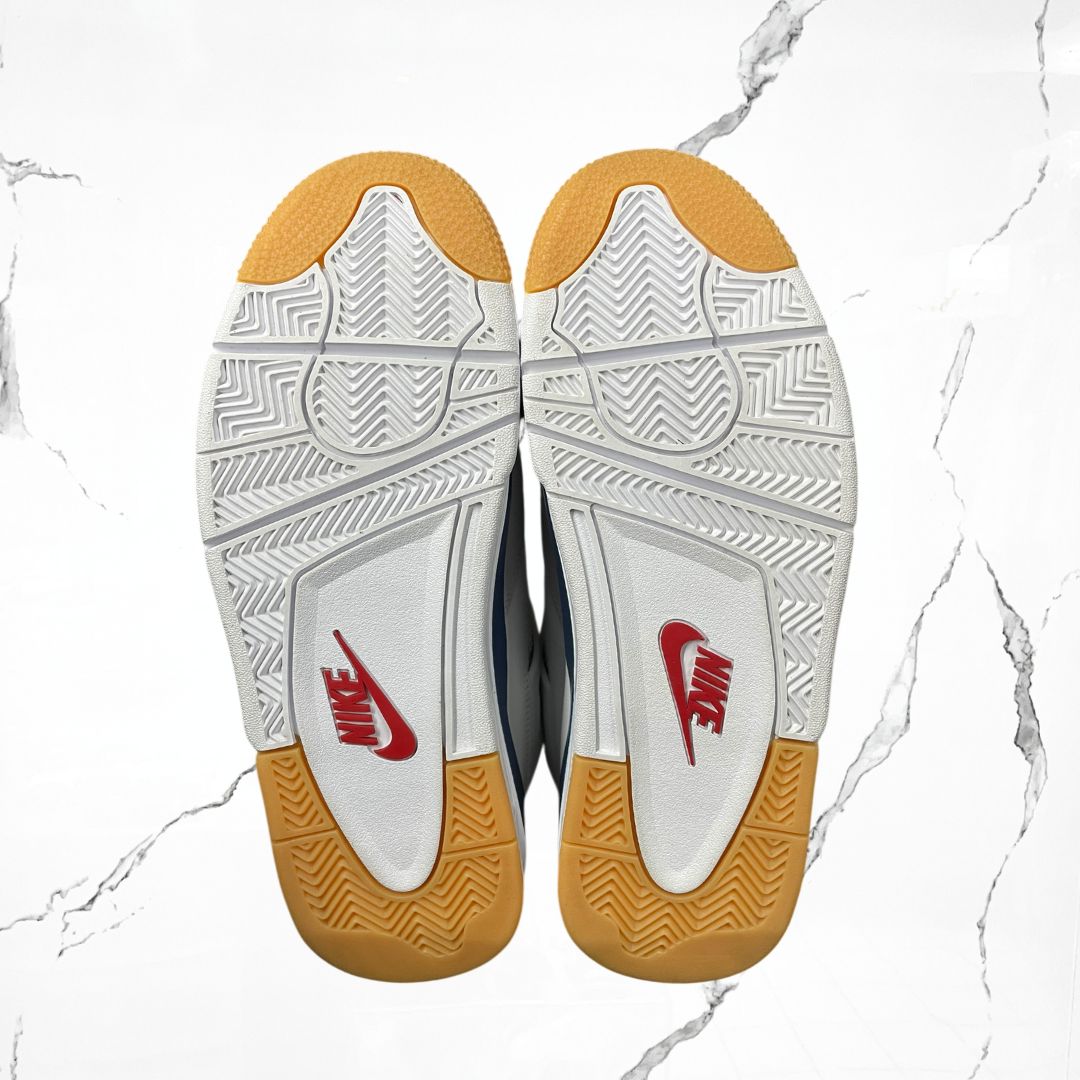 Jordan 4 SB Navy (De Uso) - Urban Utility