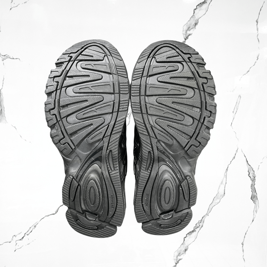 Adidas Response CL Bad Bunny Triple Black (De Uso) - Urban Utility