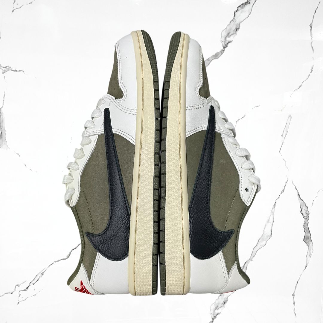 Jordan 1 Low Travis Scott Medium Olive (De Uso) - Urban Utility