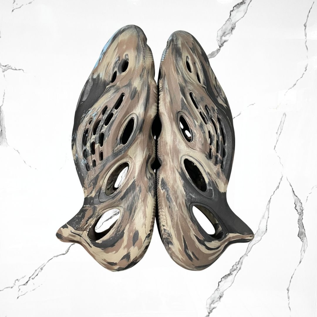 Yeezy Foam Rnnr MX Cinder (De Uso)