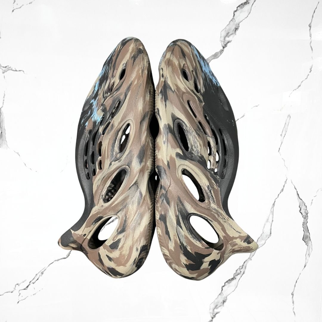 Yeezy Foam Rnnr MX Cinder (De Uso)