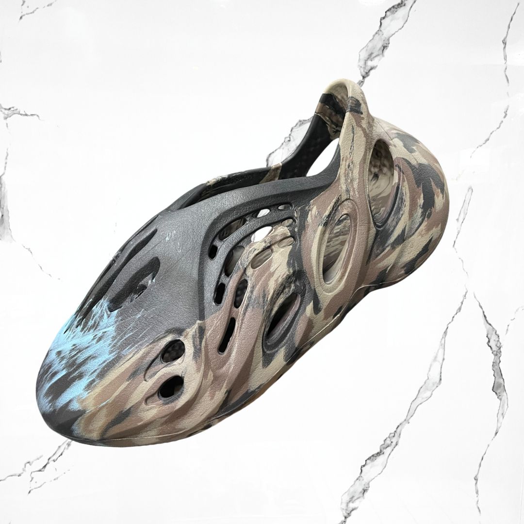 Yeezy Foam Rnnr MX Cinder (De Uso)