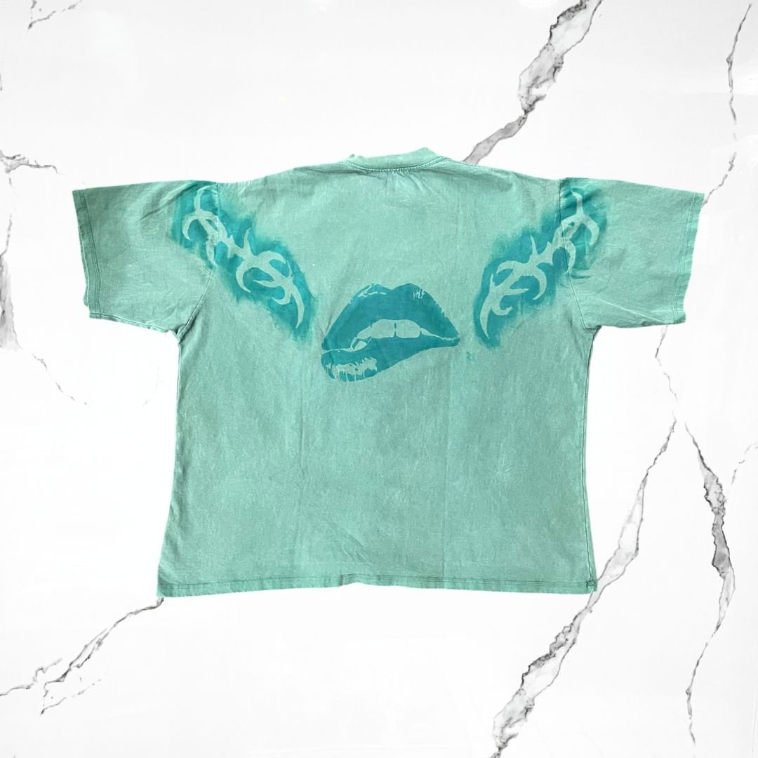 Perpetua Green Lips Pigment T-shirt - Urban Utility