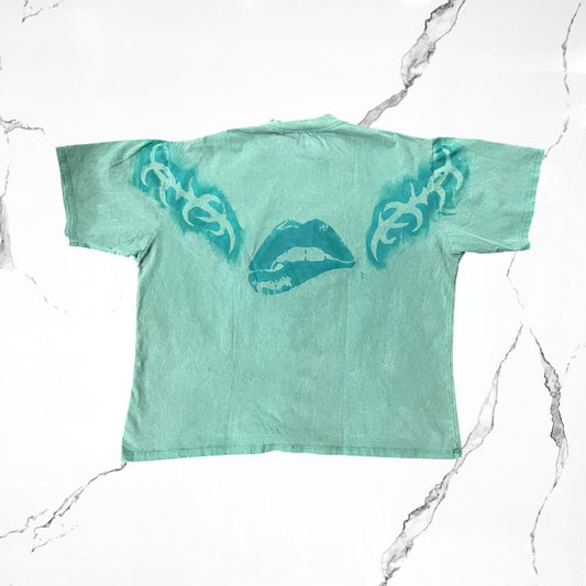Perpetua Green Lips Pigment T-shirt - Urban Utility