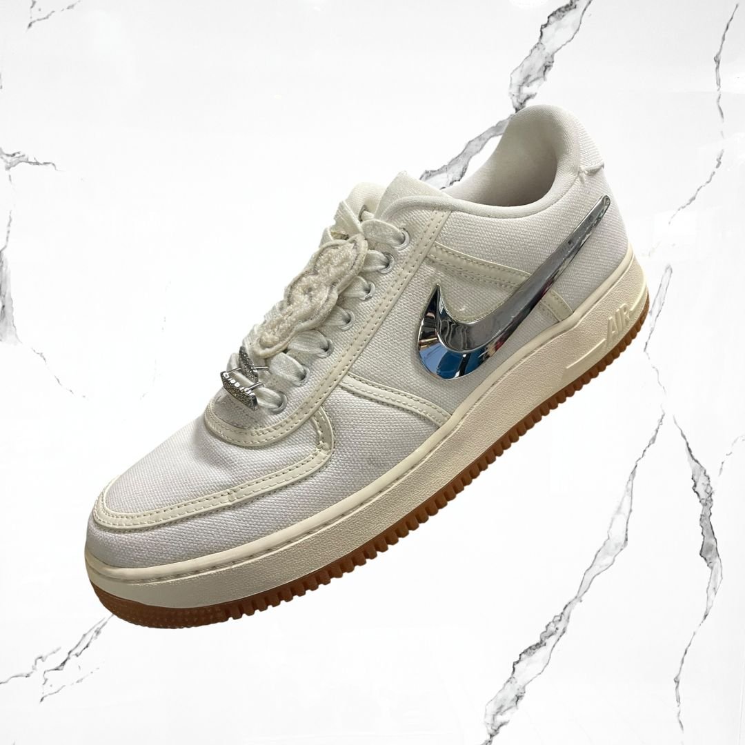 Air Force 1 Low Travis Scott Sail (De Uso) - Urban Utility