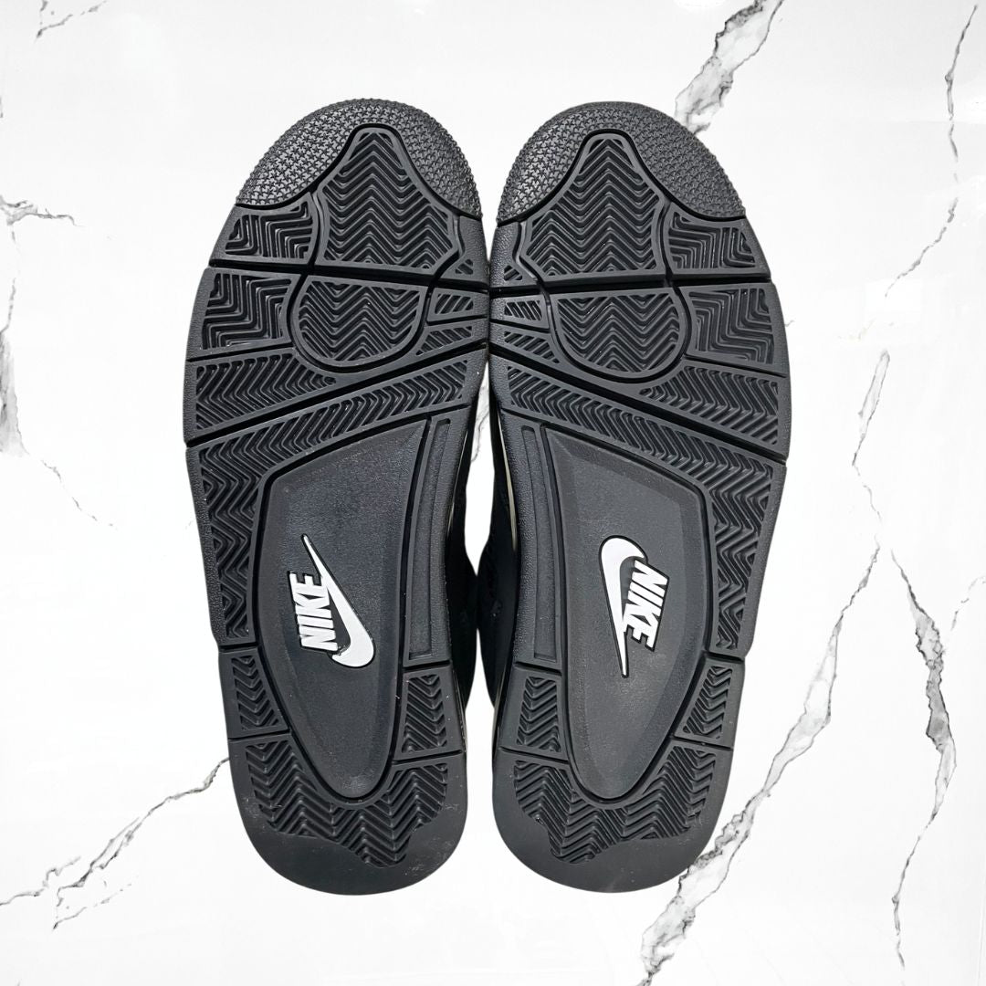 Jordan 4 Black Cat (2025) (De Uso) - Urban Utility