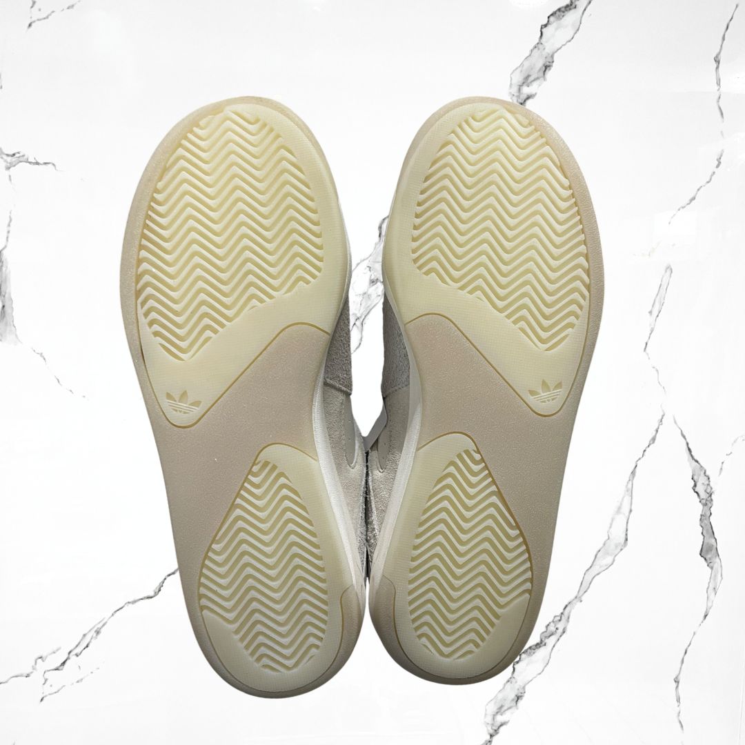 Adidas BadBo 1.0 Bad Bunny Resilience (De Uso) - Urban Utility