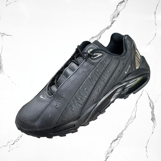 Nike Hot Step Air Terra Drake NOCTA Triple Black (De Uso) - Urban Utility