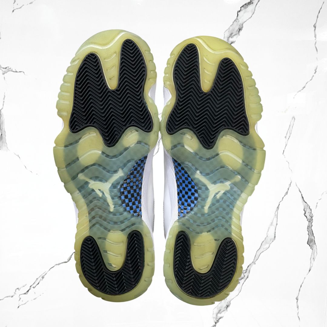 Jordan 11 Low Legend Blue (De Uso)