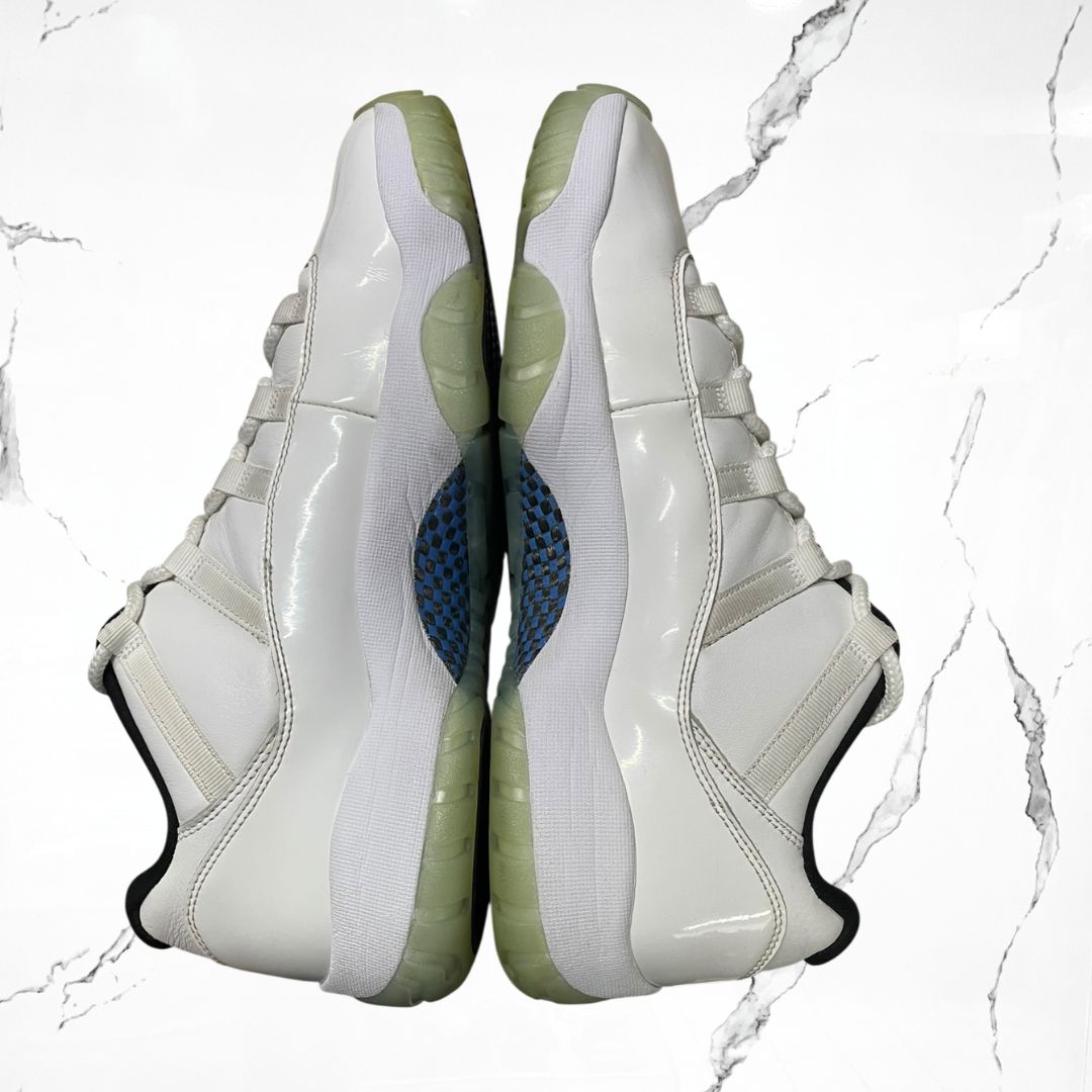 Jordan 11 Low Legend Blue (De Uso)
