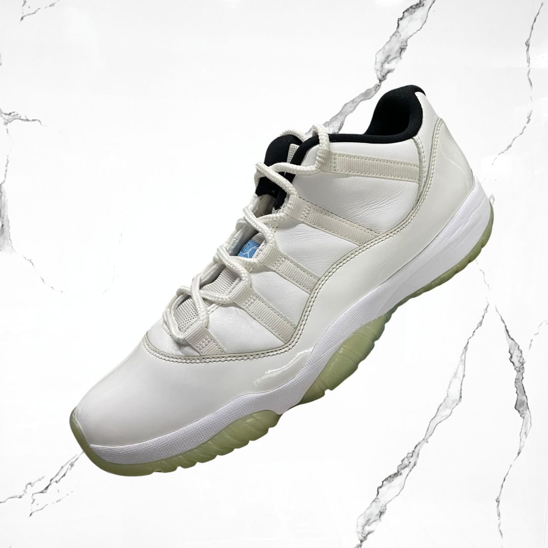 Jordan 11 Low Legend Blue (De Uso)
