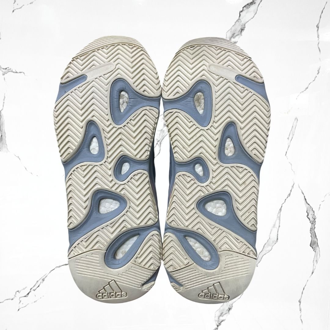 Adidas Yeezy Boost 700 Inertia (De Uso) - Urban Utility