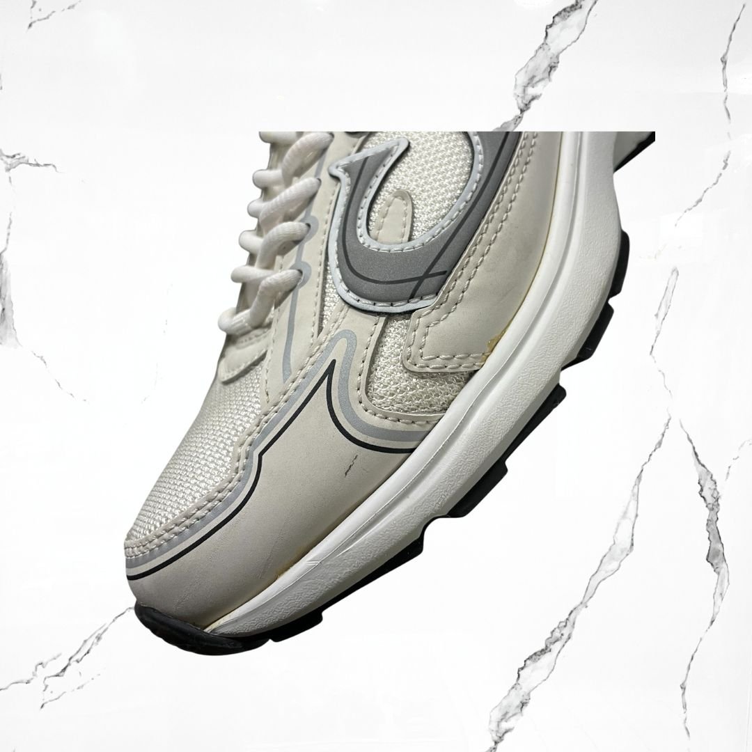 Dior B30 White (De Uso) - Urban Utility