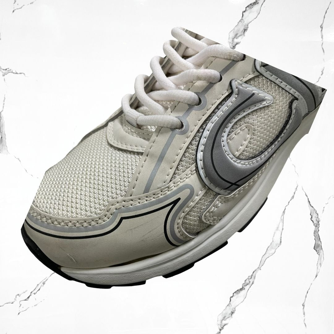 Dior B30 White (De Uso) - Urban Utility