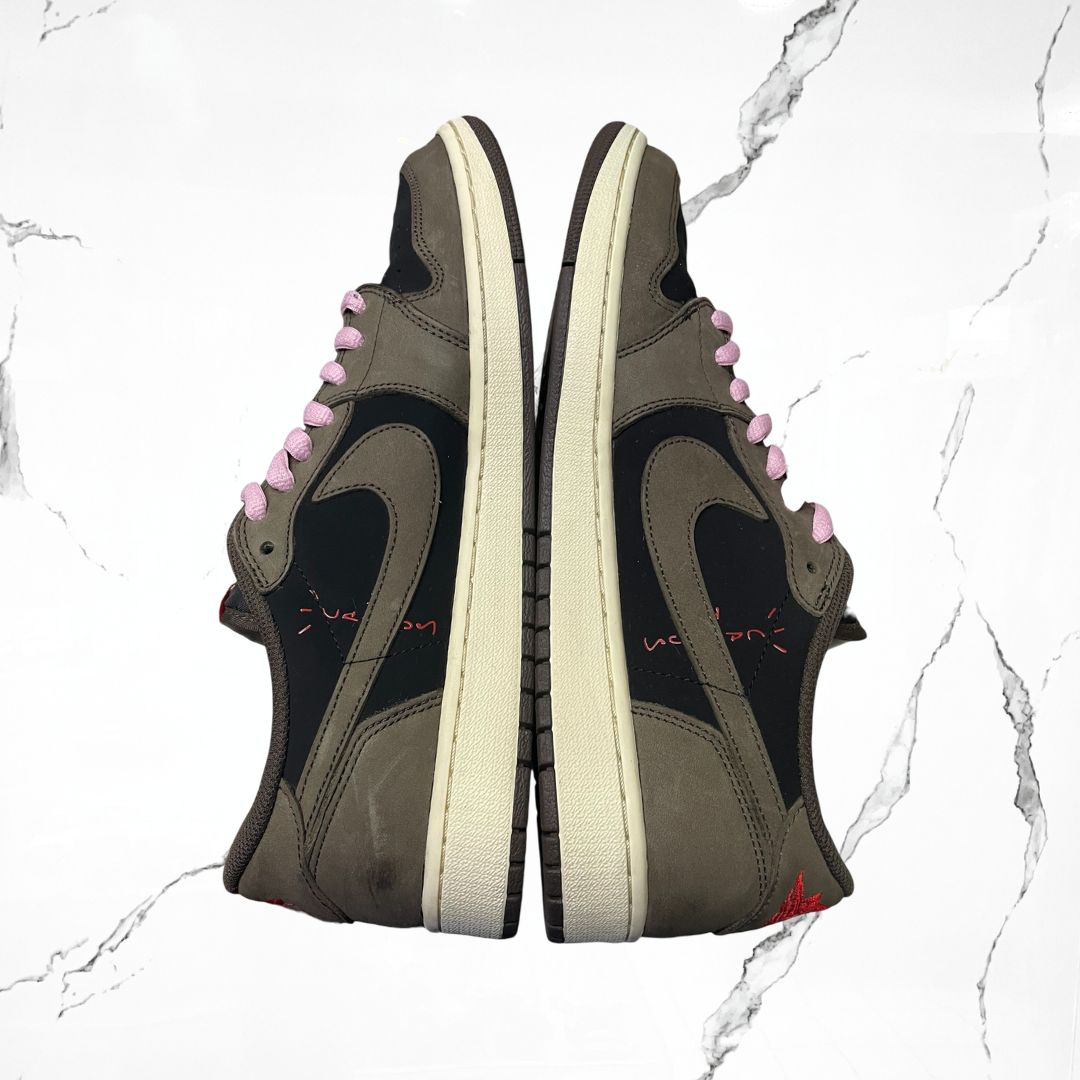 Jordan 1 Low OG Travis Scott Mocha (De Uso)