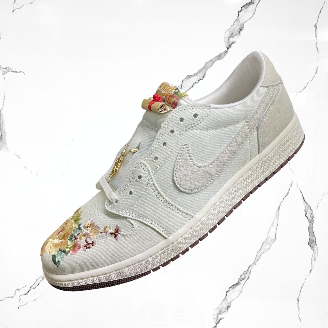 Jordan 1 Retro Low OG Football Grey Sail Light Chocolate