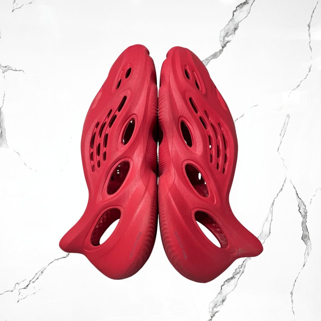 Adidas Yeezy Foam RNNR Vermillion (De Uso) - Urban Utility