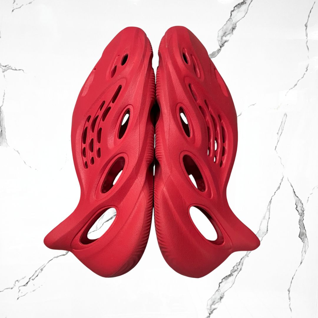Adidas Yeezy Foam RNNR Vermillion (De Uso) - Urban Utility