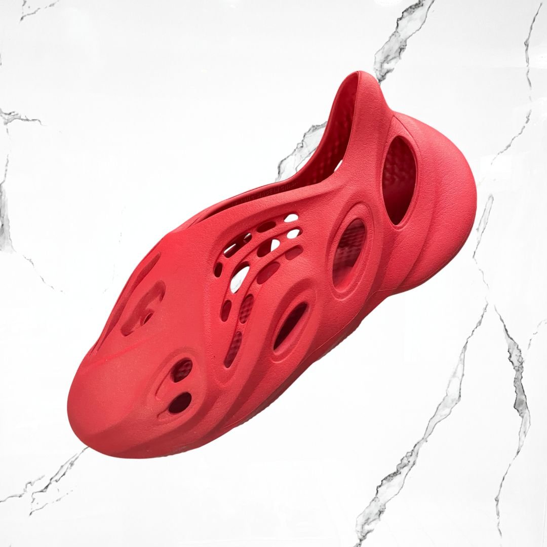 Adidas Yeezy Foam RNNR Vermillion (De Uso) - Urban Utility