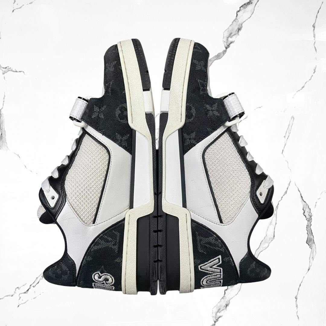 Louis Vuitton Trainer Velcro Strap Monogram Denim Black White (De Uso) - Urban Utility